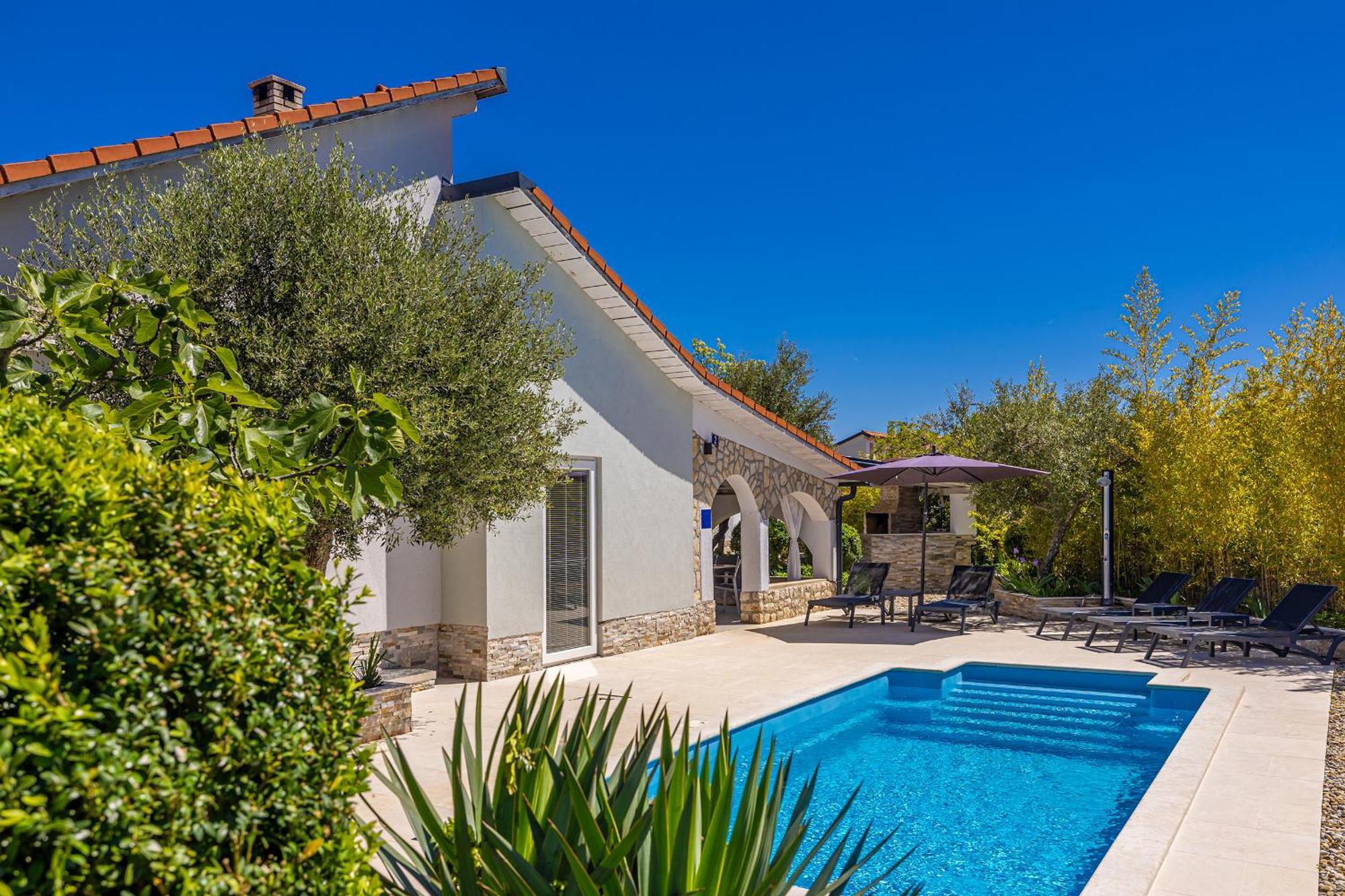 Holiday House Kai With Private Pool Pinezići 外观 照片